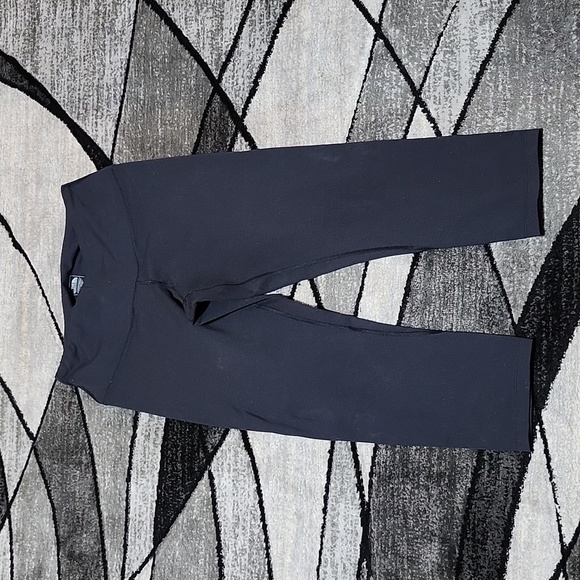 THE NORTH FACE FLASHDRY BLACK LOGO POCKET CAPRI LEGGINGS LARGE - Picture 1 of 13